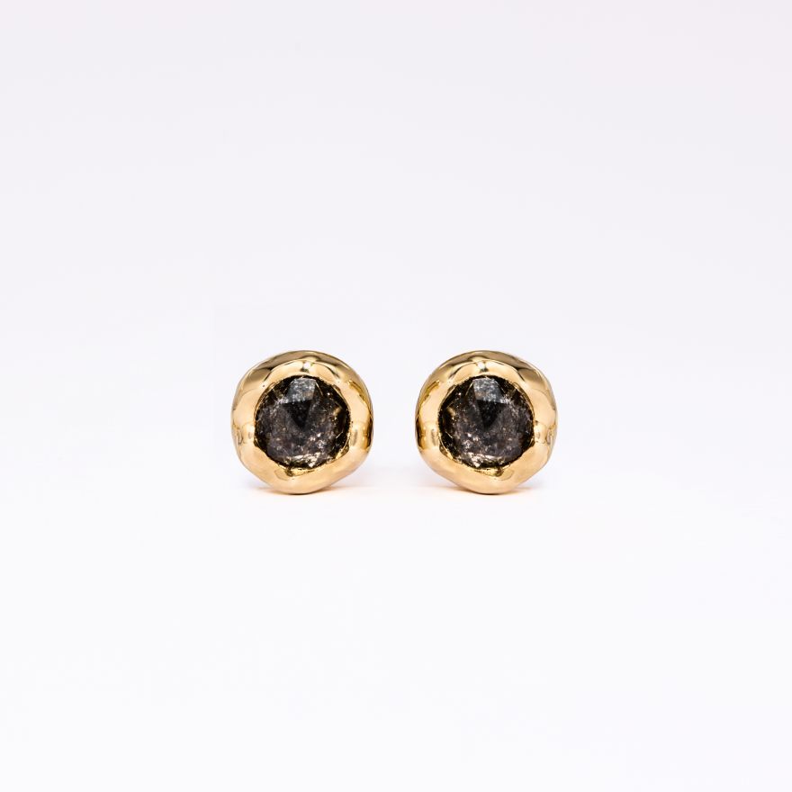 Unbounded Round Salt-and-pepper Diamond Ear Stud
