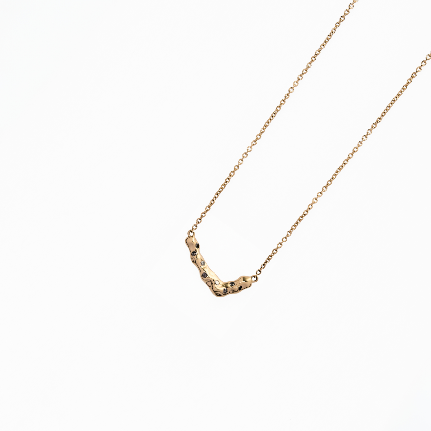 Unbounded V Salt-and-Pepper Diamond Necklace (Yellow Gold)