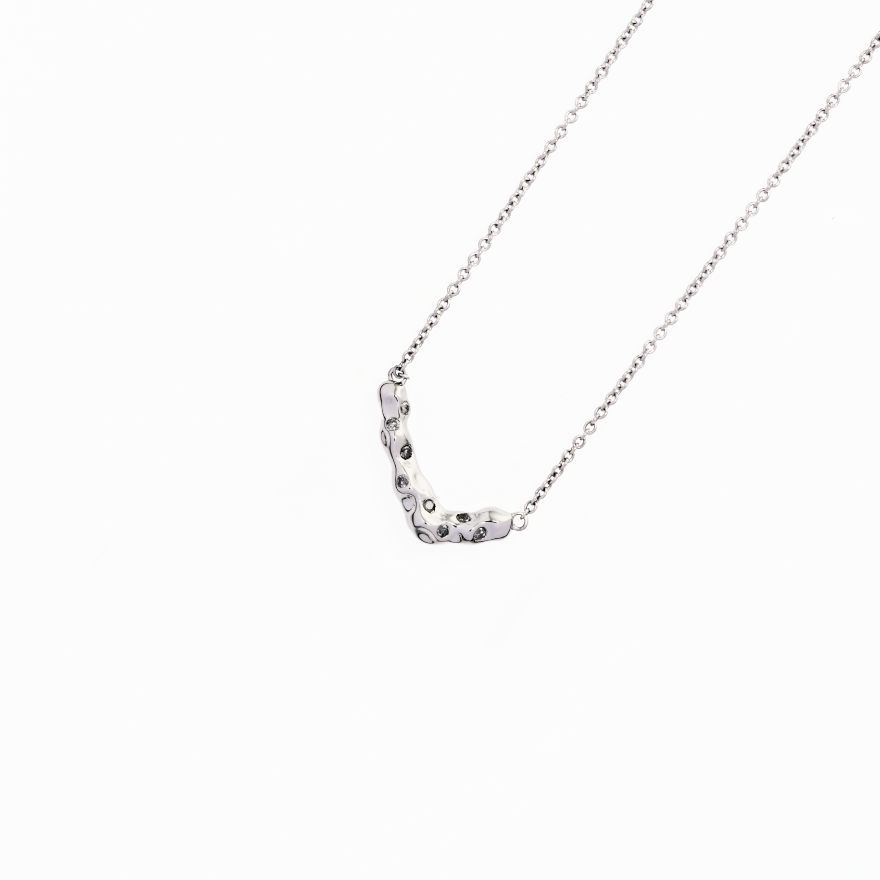 Unbounded V Salt-and-pepper Diamond Necklace