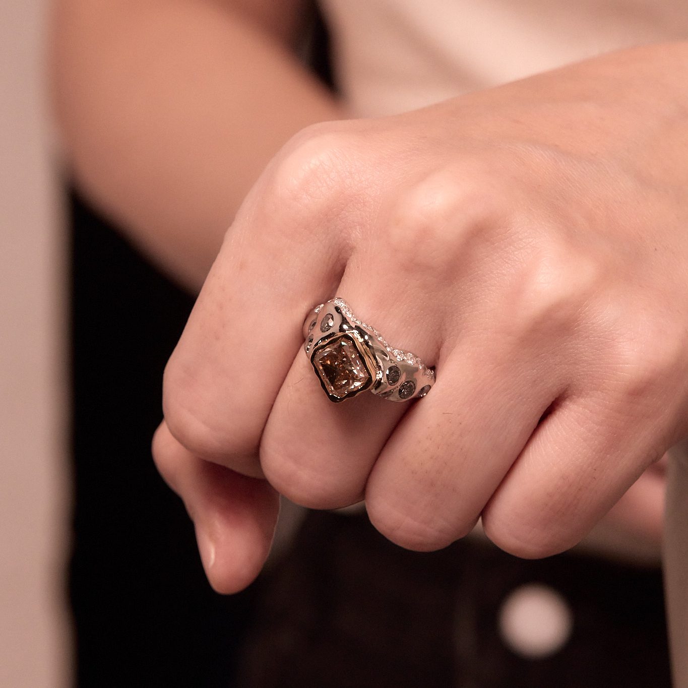 Untamed Champagne Diamond Ring - Image 3