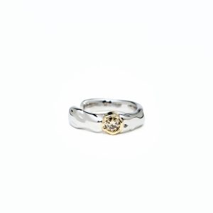 Unbounded Two-Tone Champagne Diamond Earcuff