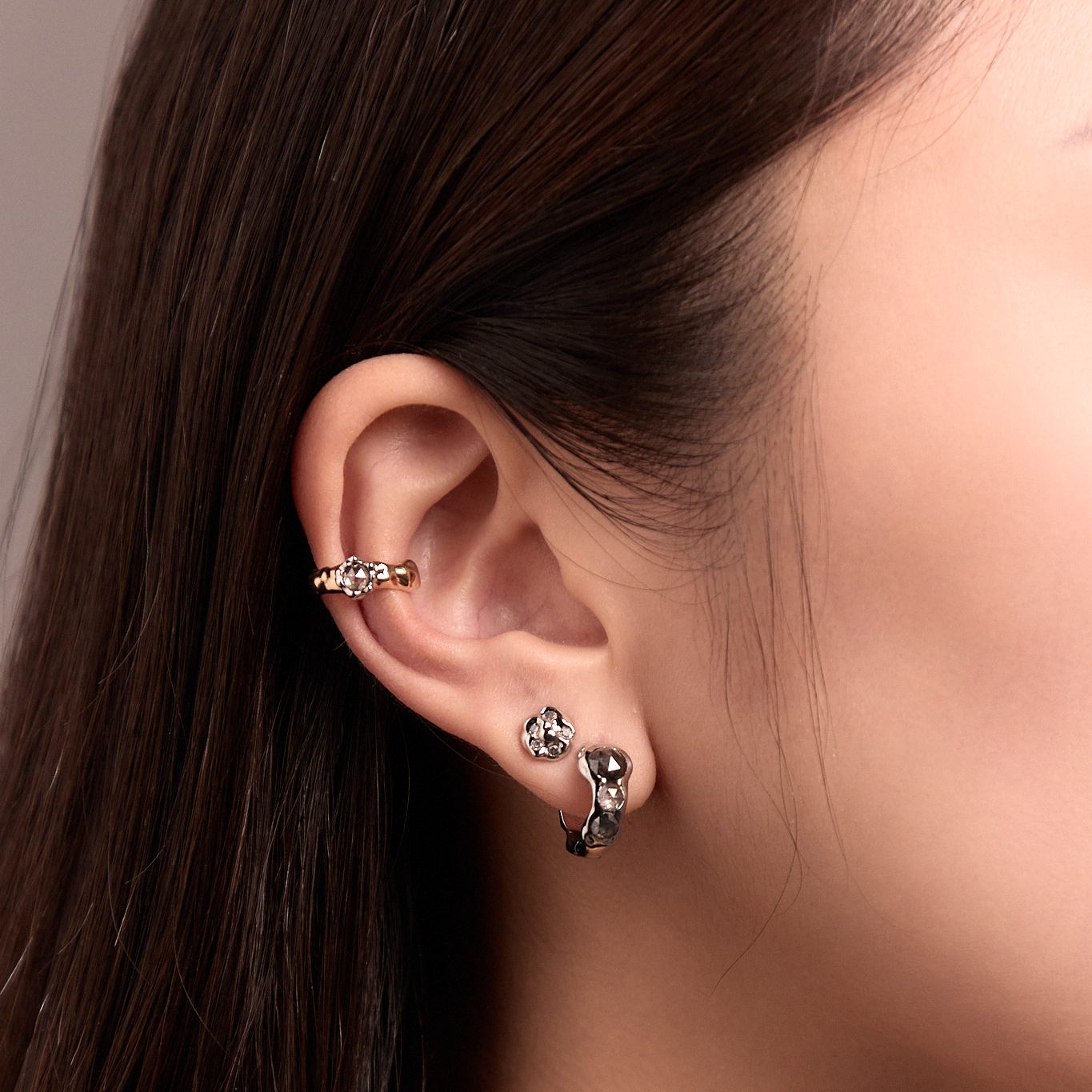 Unbounded Two-Tone Champagne Diamond Earcuff - Image 2