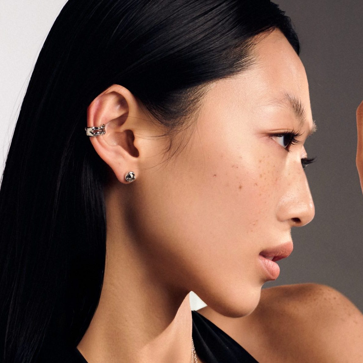 Unbounded Salt-And-Pepper Diamond Double Earcuff - Image 2